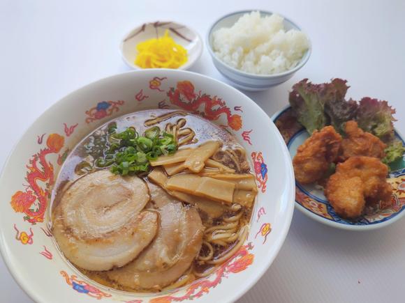 ラーメンとからあげセット